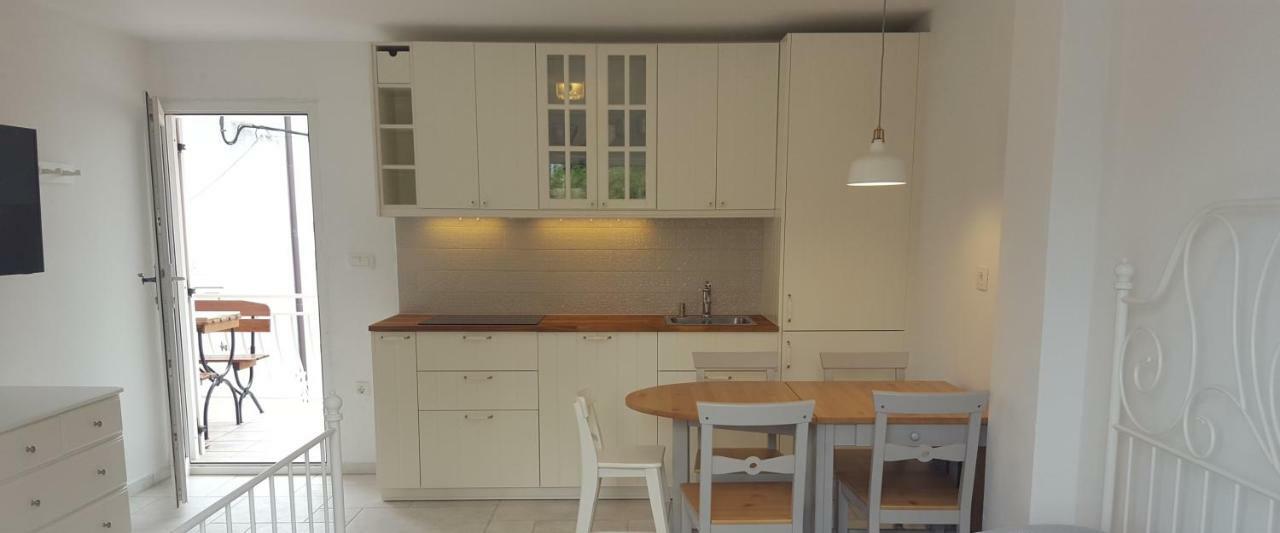 Ribar 1 Apartman Njivice Kültér fotó